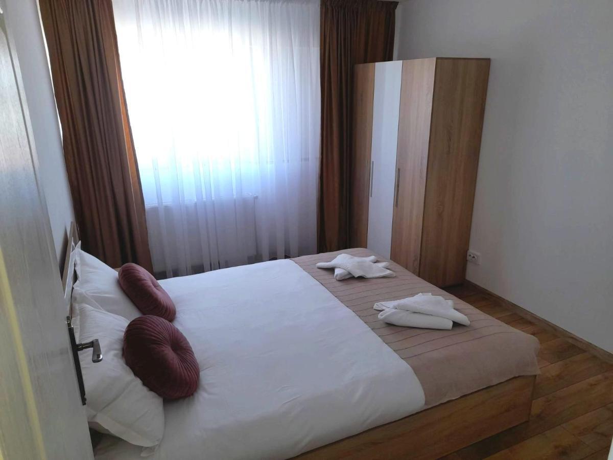 Pensiunea Eden House Крайова Екстериор снимка