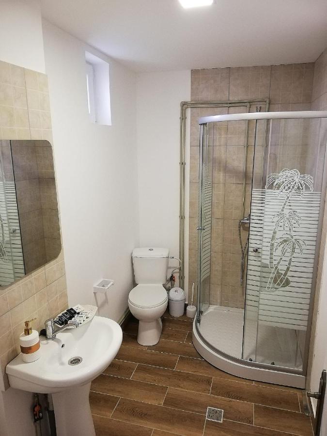 Pensiunea Eden House Крайова Екстериор снимка