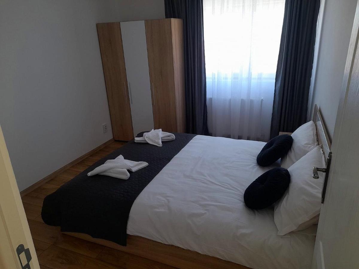 Pensiunea Eden House Крайова Екстериор снимка