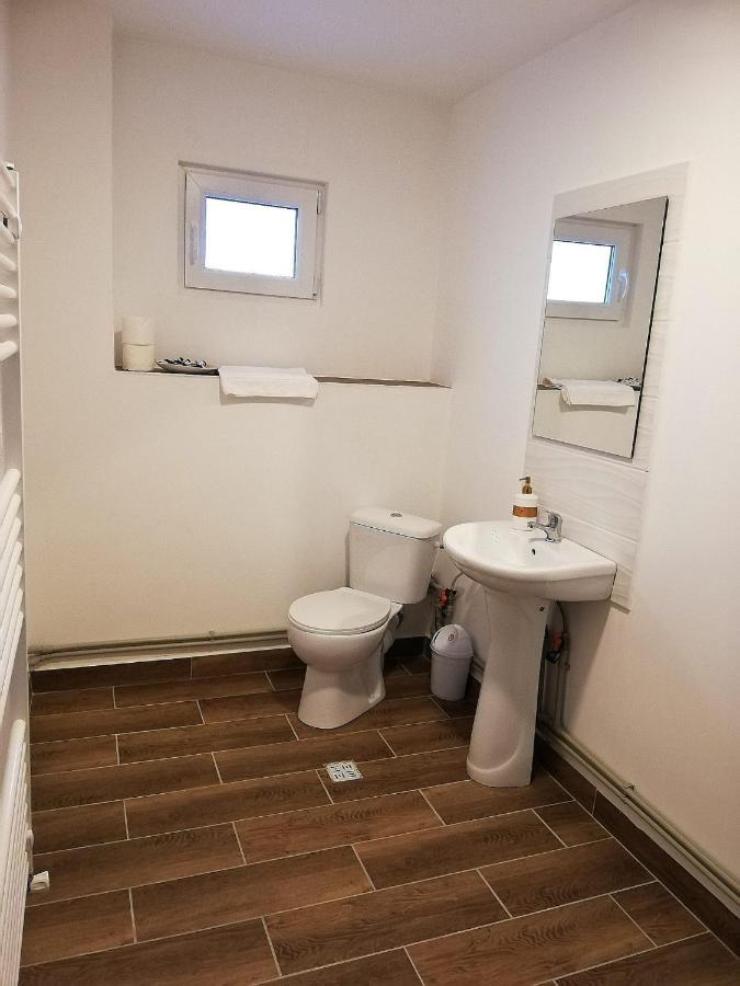 Pensiunea Eden House Крайова Екстериор снимка